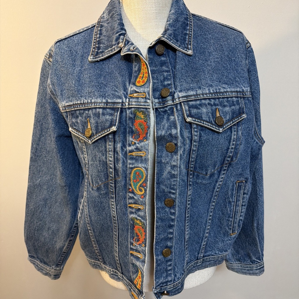 GAP Medium 100% Cotton Vintage 80s Style Embroidery Denim Jacket Medium